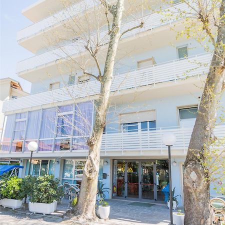 Hotel Mirage Белариа-Игеа Марина Екстериор снимка