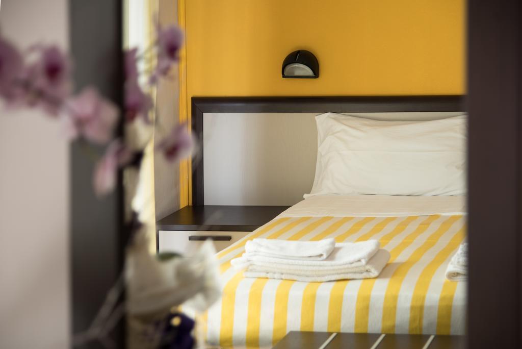 Hotel Mirage Белариа-Игеа Марина Екстериор снимка