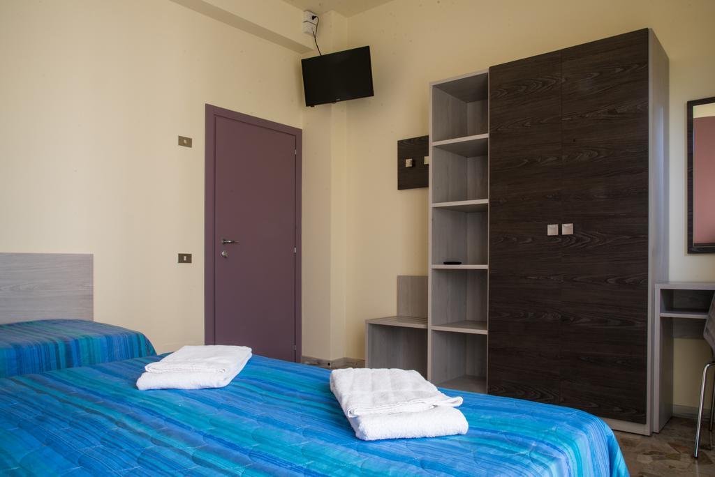 Hotel Mirage Белариа-Игеа Марина Екстериор снимка